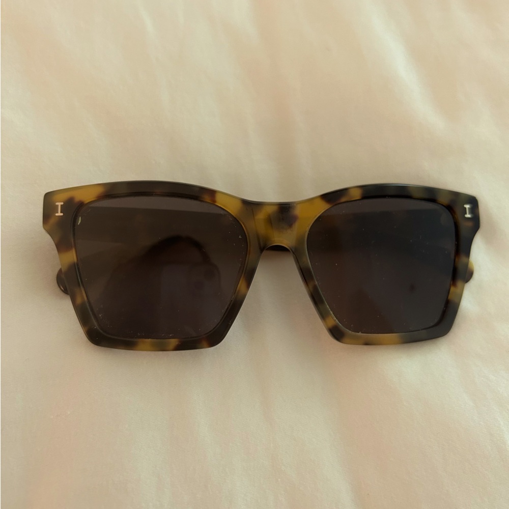 illesteva sunglasses - handmade in Italy